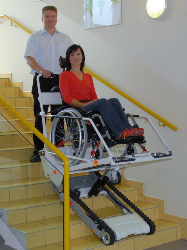 Trapklimmer voor rolstoel. trapklimmerexpert.nl
